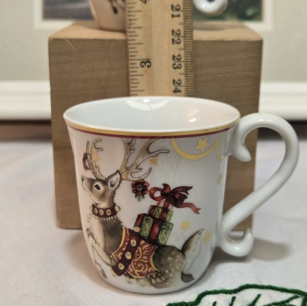 Williams Sonoma 'Twas The Night Before Christmas Rare Set Of Two Espresso Cups.